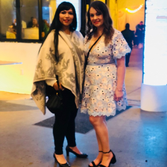 Poshfest Speaker. IG @theeelorena  @chictowear - Picture 9 of 14